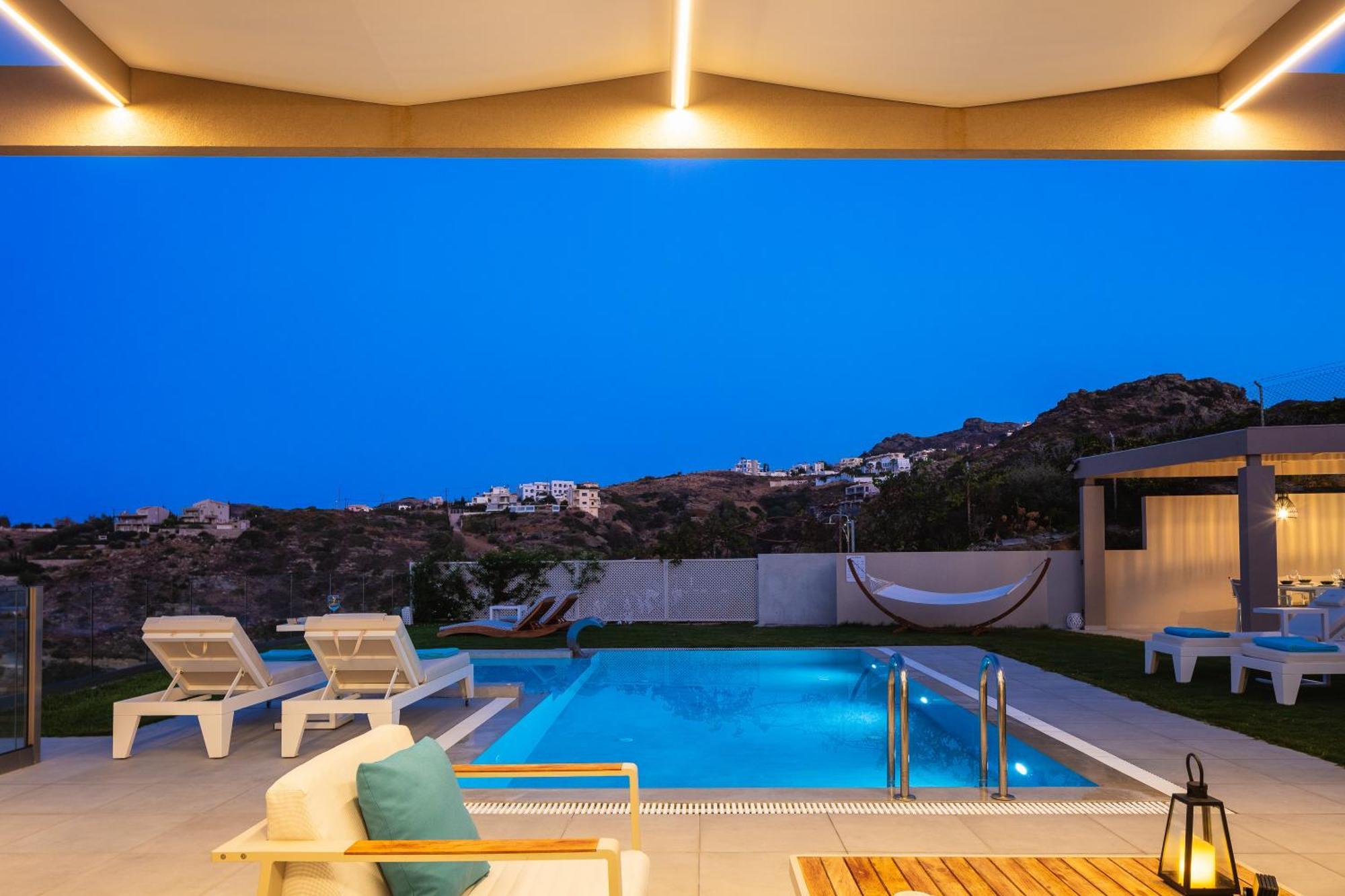 Villa Ligaria Pinnacle エクステリア 写真